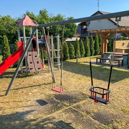 Apartamenty W Turkusowej Willi Przy Porcie Jachtowym *